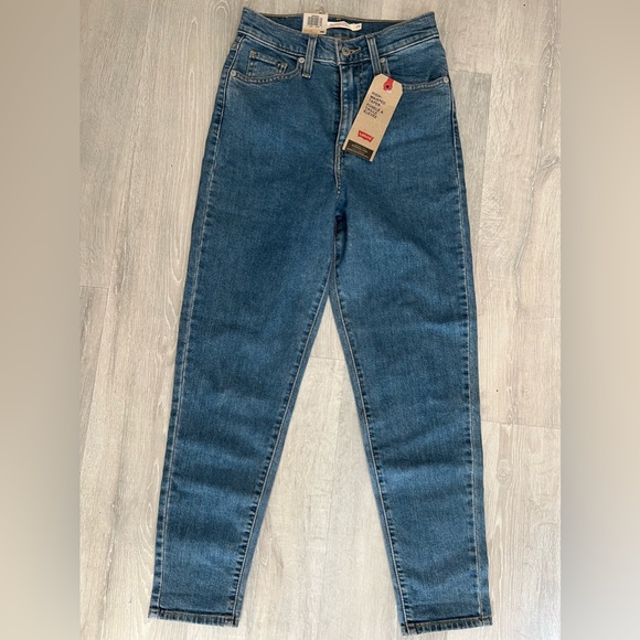 BRAND NEW (with tags) Levi’s High Waisted Taper Jeans - Picture 12 of 12
